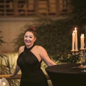 Meet your Posher, Simone